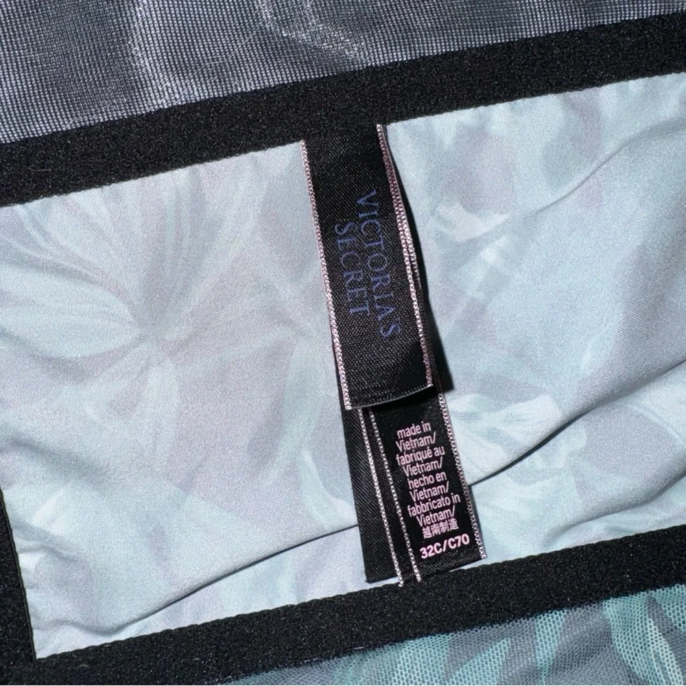 2 Vs Corsets - Picture 13 of 14